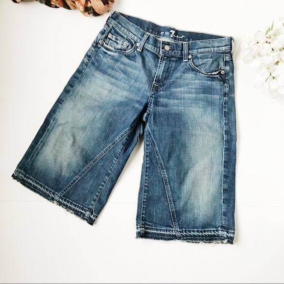 7FAM 7 For All Mankind Faded Denim Flare Capri Jeans Women's Size 28 - Picture 1 of 6